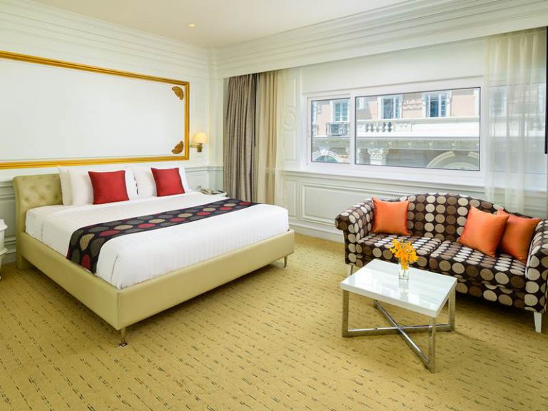 Deluxe_King Kingston